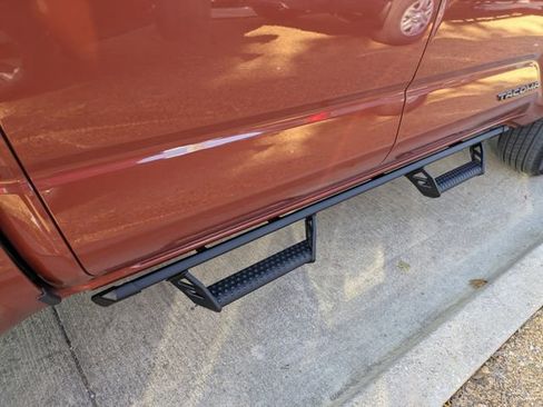 Used 2025 Toyota Tacoma TRD Sport image 28