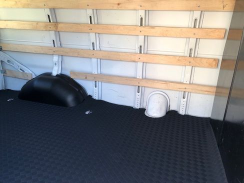 Used 2024 GMC Savana 2500 w/ Driver Convenience Package image 22