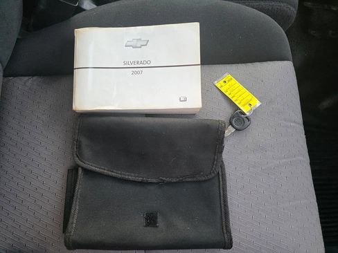 Used 2007 Chevrolet Silverado 1500 W/T image 52