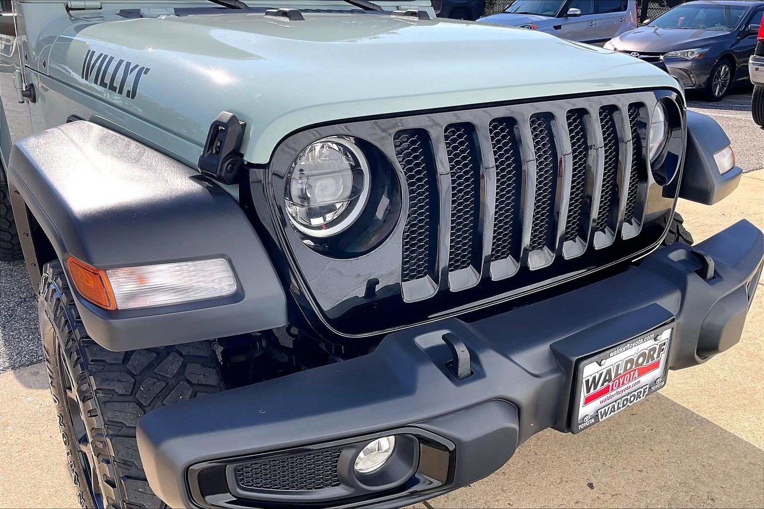 Used 2023 Jeep Wrangler Sport AWD/4WD image 33