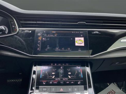 Used 2021 Audi Q8 Premium w/ Convenience Package image 13
