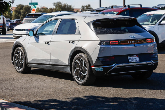 Certified 2024 Hyundai Ioniq 5 SEL RWD image 2