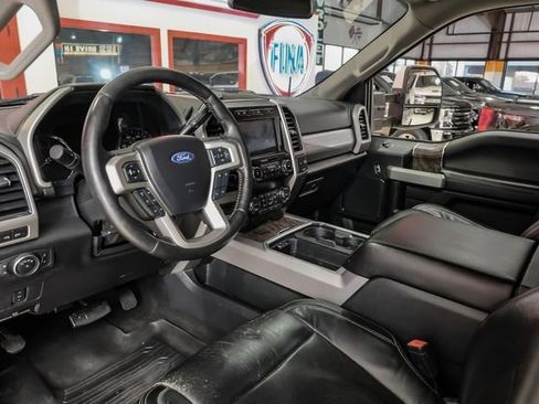 Used 2019 Ford F250 Lariat w/ Lariat Value Package image 5