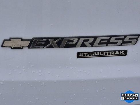 Used 2015 Chevrolet Express 2500 image 7