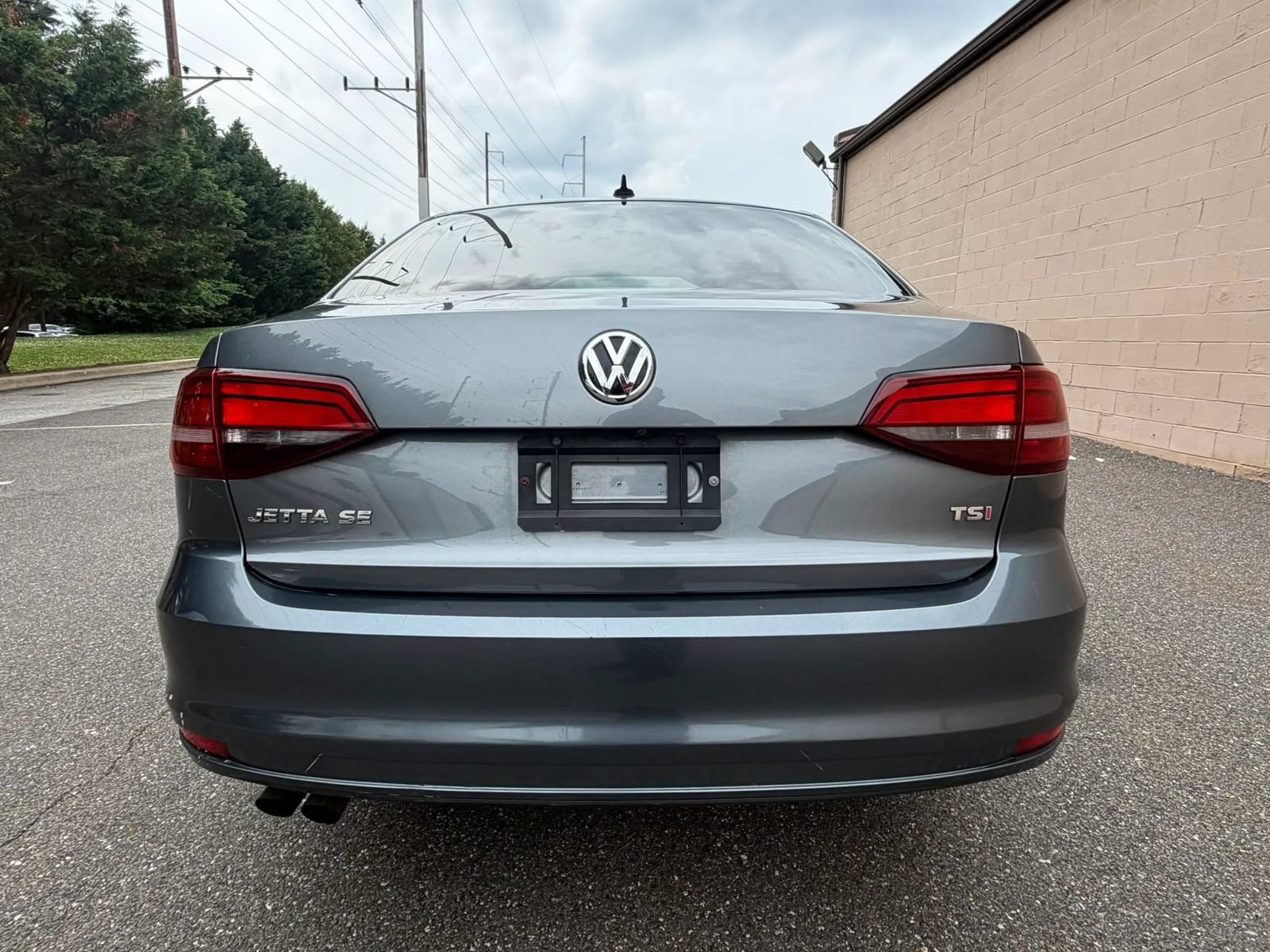 Used 2017 Volkswagen Jetta SE FWD image 6