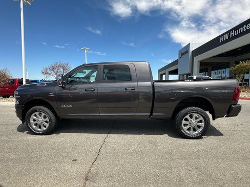 New 2026 RAM 2500 Laramie w/ Towing Technology Group AWD/4WD image 32