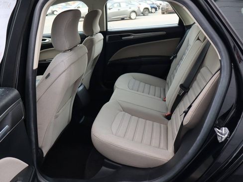 Used 2018 Ford Fusion S FWD image 4