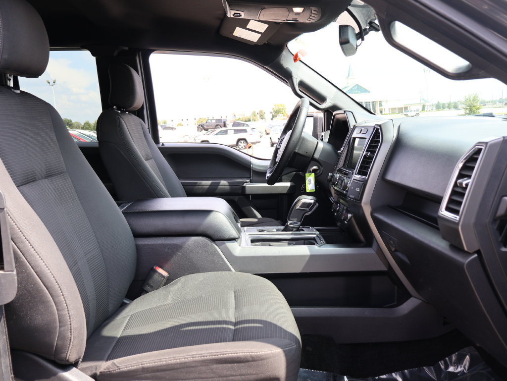Used 2016 Ford F150 XLT w/ Equipment Group 302A Luxury AWD/4WD image 8