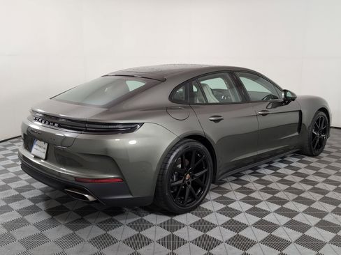 Certified 2025 Porsche Panamera image 8