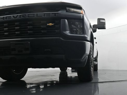 Used 2020 Chevrolet Silverado 2500 Custom w/ Custom Value Package AWD/4WD image 19