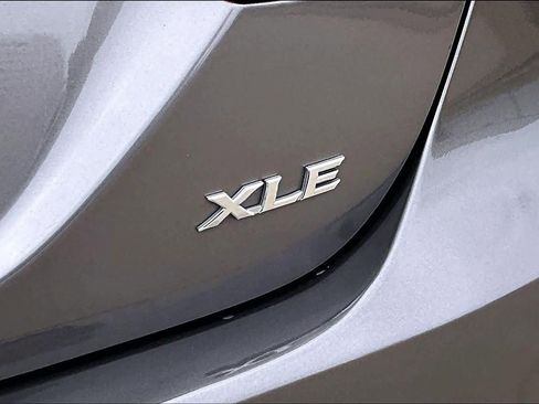 Used 2023 Toyota Camry XLE w/ Navigation Package image 10