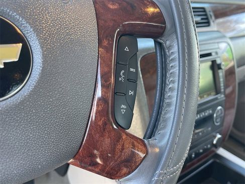 Used 2010 Chevrolet Silverado 1500 LTZ w/ Z71 Appearance Package image 24