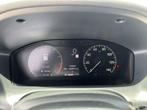 Used 2025 Honda HR-V LX image 33