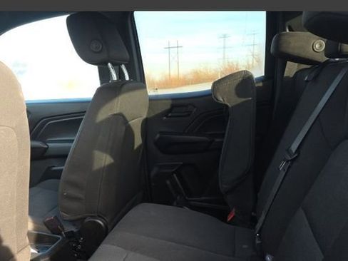 Used 2023 Chevrolet Colorado W/T image 6