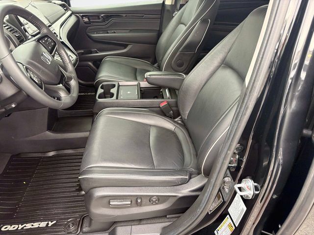Used 2025 Honda Odyssey Touring image 18