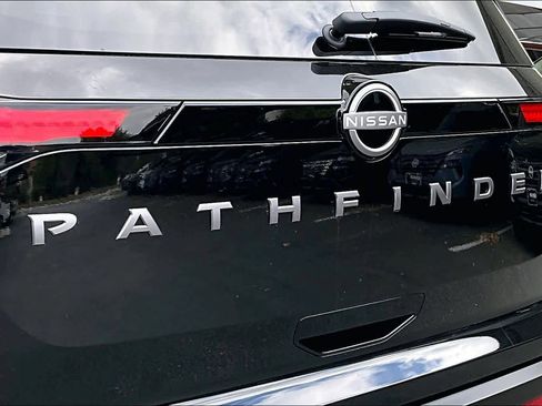 New 2026 Nissan Pathfinder SV image 15