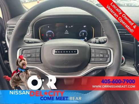 Used 2024 Jeep Wagoneer L Series II RWD image 19