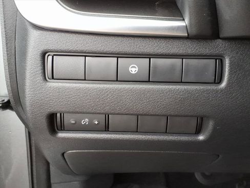 Certified 2023 Nissan Rogue SV image 16