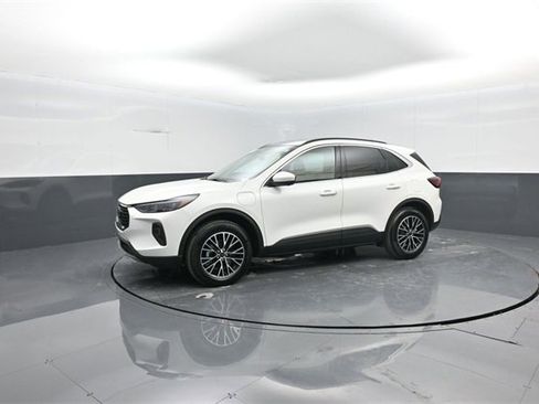 Certified 2025 Ford Escape Base w/ PHEV Premium Package image 4
