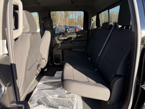 New 2026 GMC Sierra 1500 SLE w/ X31 Off-Road Package image 18