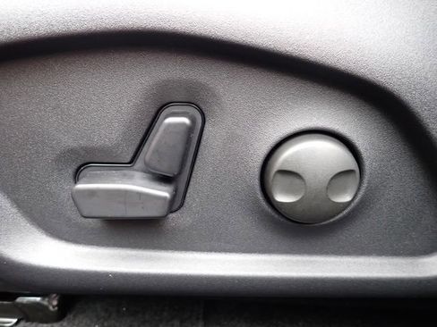 New 2026 Jeep Compass Limited image 17