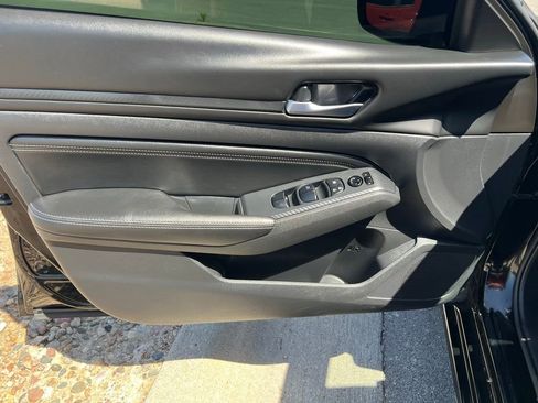 Used 2020 Nissan Altima 2.5 S AWD/4WD image 16