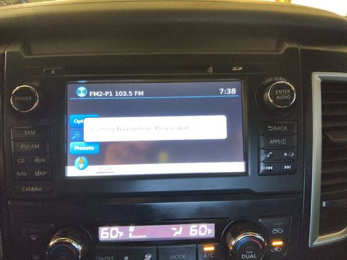 Used 2018 Nissan Titan SV w/ SV Convenience Package image 25