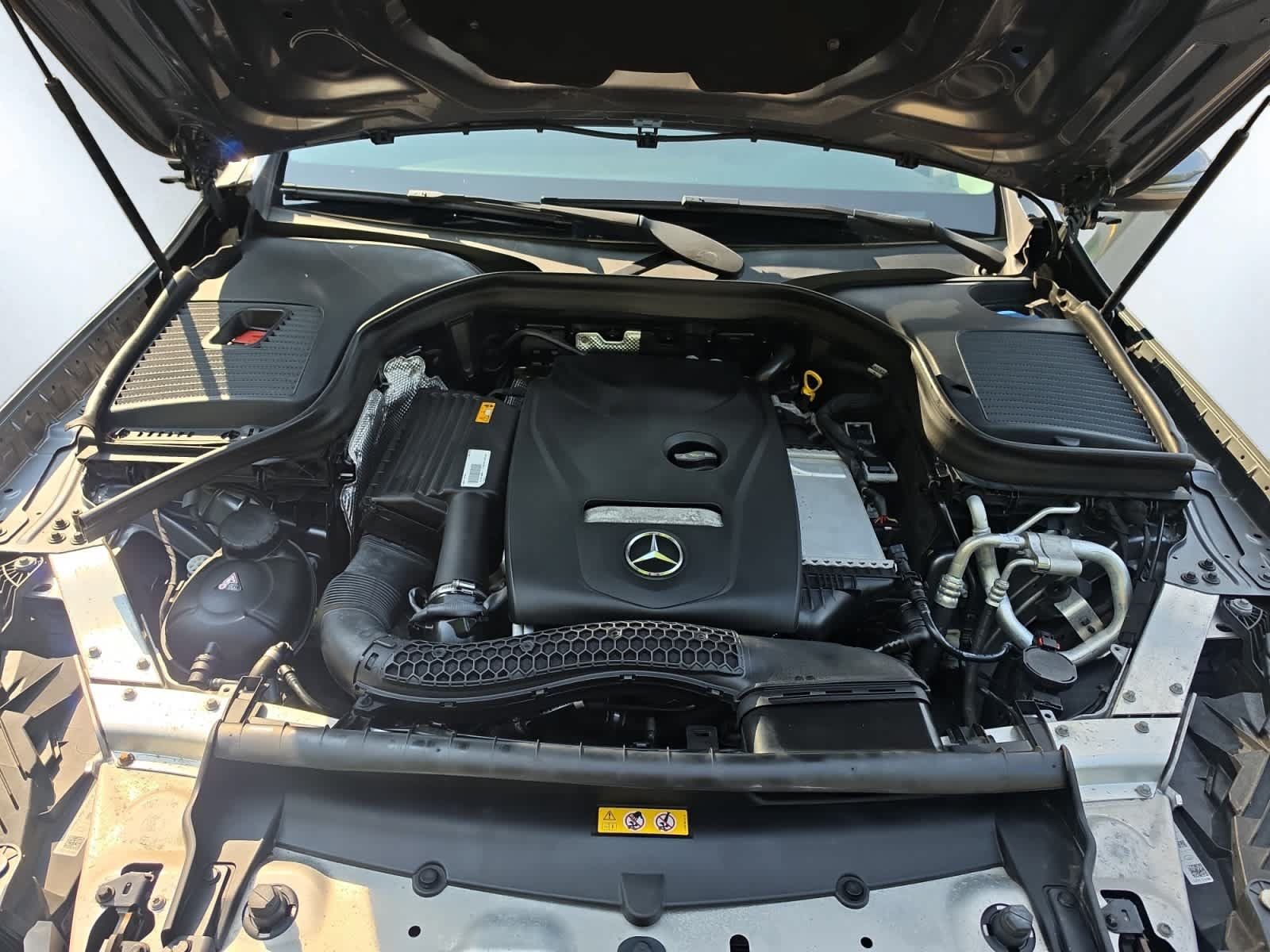 Used 2019 Mercedes-Benz GLC 300 4MATIC w/ Premium Package image 8