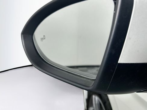 Used 2024 Volkswagen Jetta SE image 16