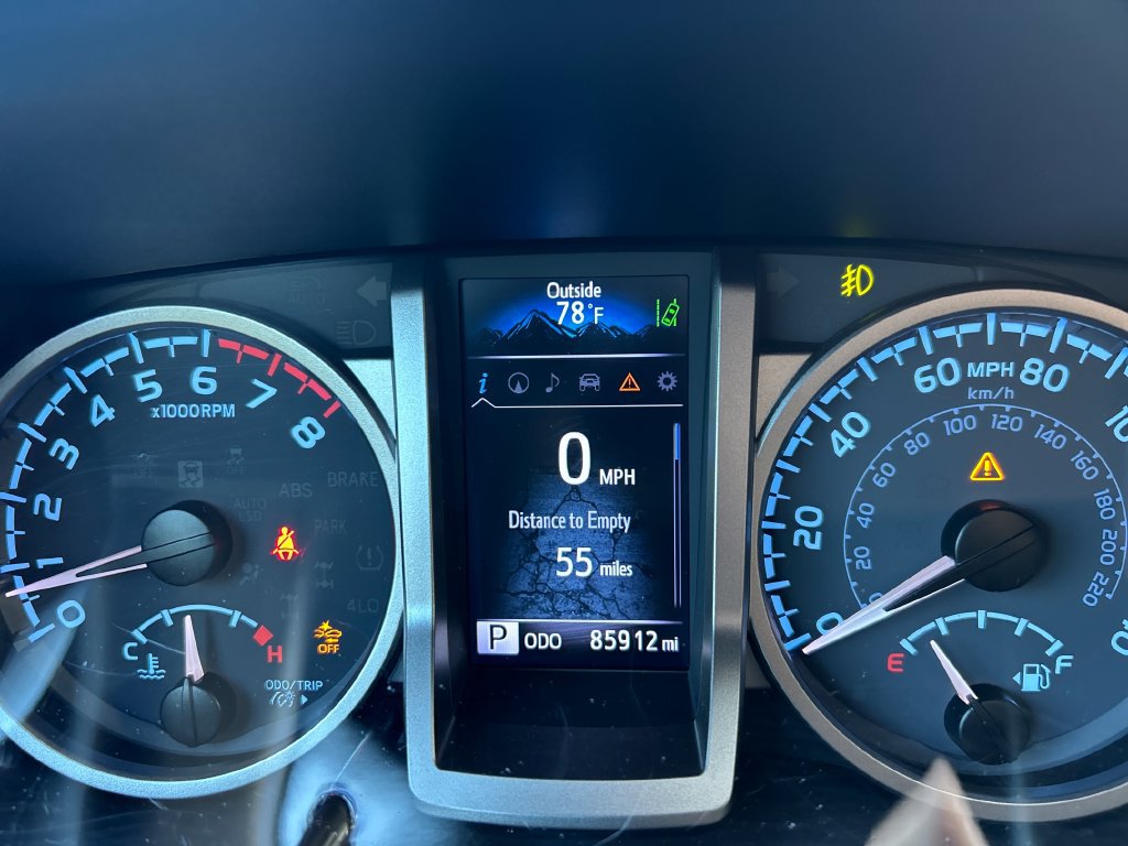Used 2021 Toyota Tacoma Limited AWD/4WD image 17