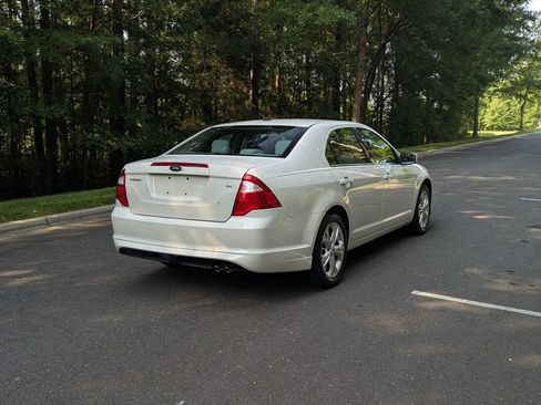 Used 2012 Ford Fusion SE FWD image 10