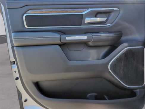 Used 2019 RAM 1500 Laramie image 10