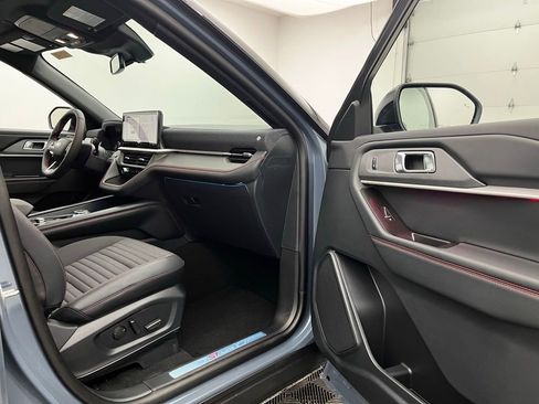 New 2026 Ford Explorer ST-Line w/ ST-Line Street Pack image 22