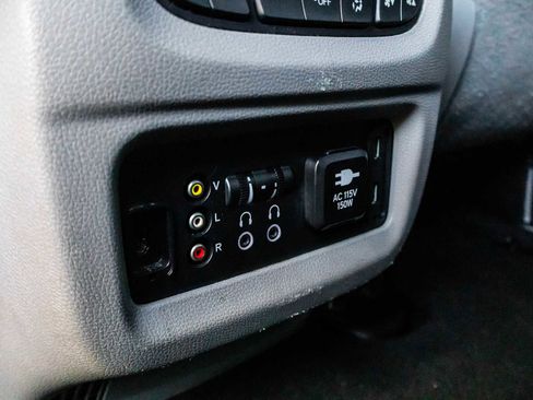 Used 2017 Honda Pilot Touring image 24