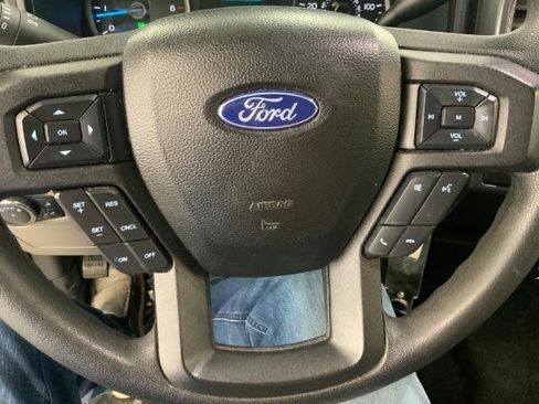 Used 2017 Ford F150 XLT AWD/4WD image 18