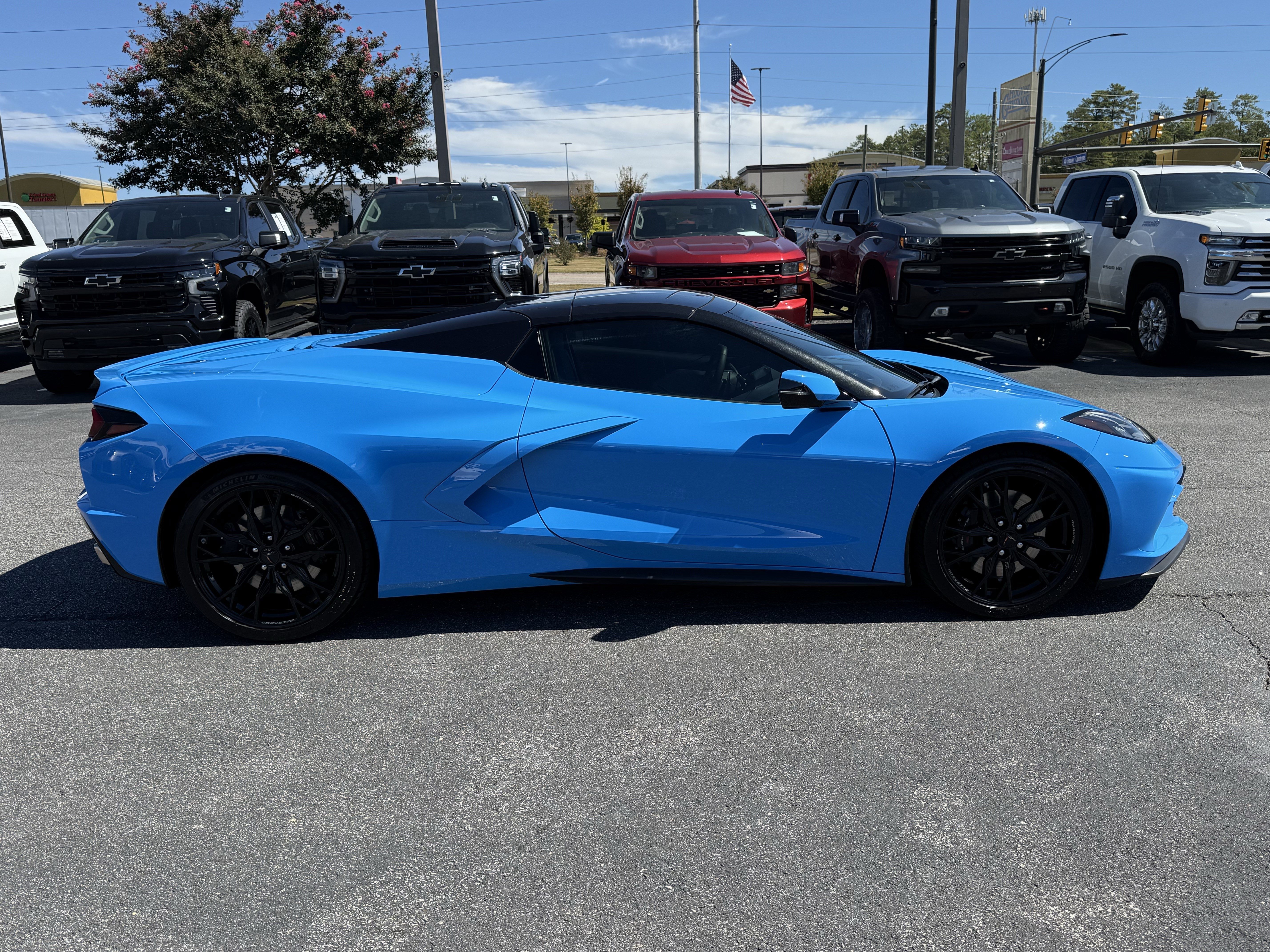Used 2023 Chevrolet Corvette Stingray Premium Conv w/ Z51 Performance Package RWD image 11
