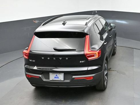 Used 2025 Volvo XC40 B5 Plus AWD/4WD image 46