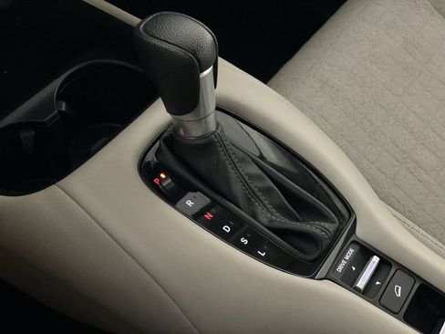 Used 2023 Honda HR-V LX image 20