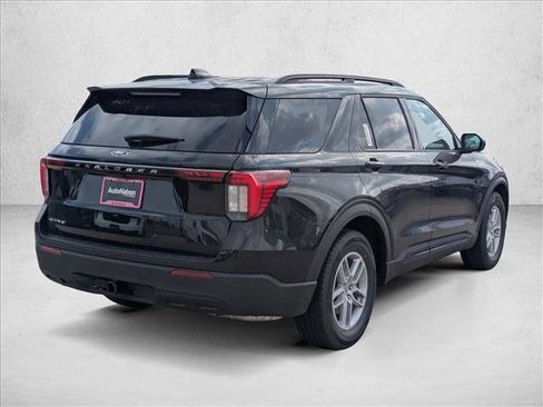 New 2026 Ford Explorer Active image 5