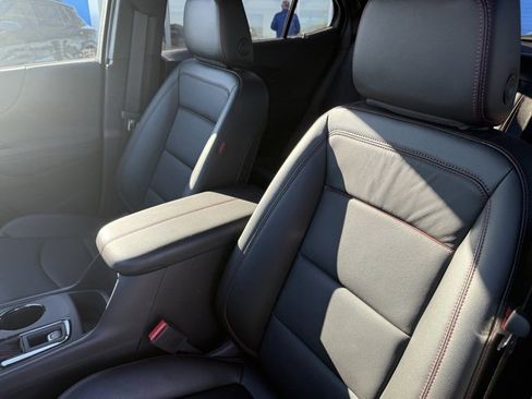Used 2024 Chevrolet Equinox RS w/ RS Leather Package image 17