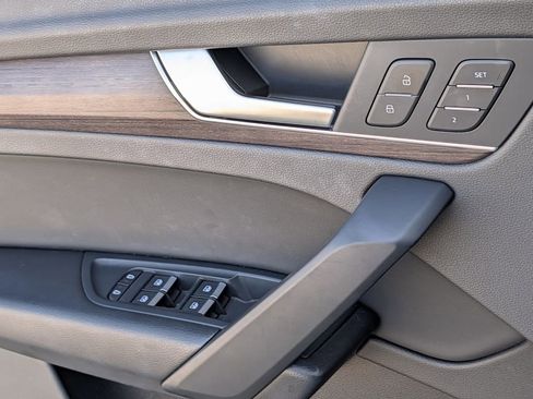 Used 2022 Audi Q5 2.0T Premium image 24