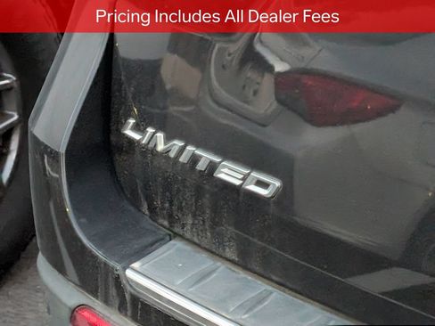Used 2022 Ford Explorer Limited w/ Equipment Group 301A RWD image 7