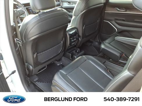 Used 2021 Jeep Grand Cherokee L Limited image 34