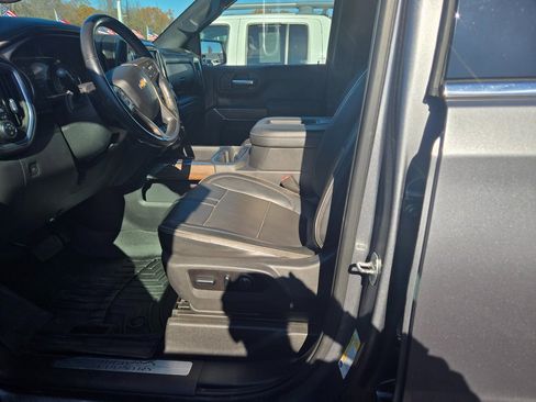 Used 2021 Chevrolet Silverado 1500 High Country w/ Technology Package image 7