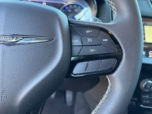 Used 2023 Chrysler 300 S image 11