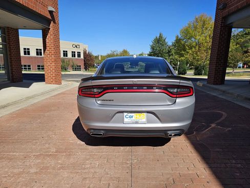 Used 2017 Dodge Charger SXT w/ AWD Plus Group image 5