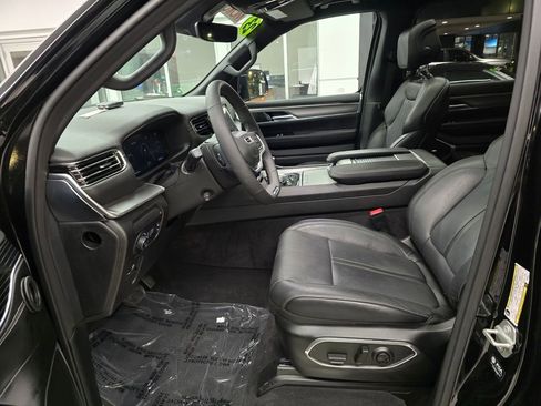 Used 2023 Jeep Wagoneer Series II image 17