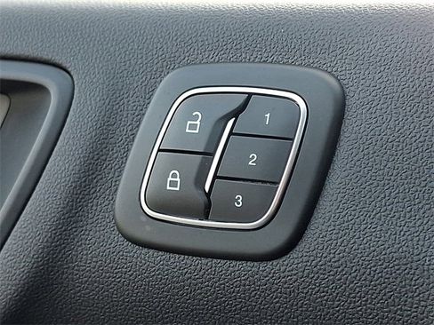 Used 2020 Ford Escape SEL image 27