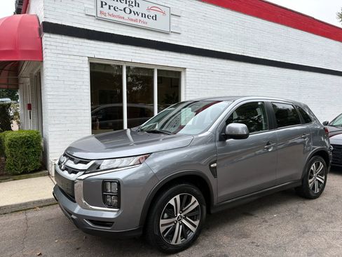 Used 2025 Mitsubishi Outlander Sport ES AWD/4WD image 2