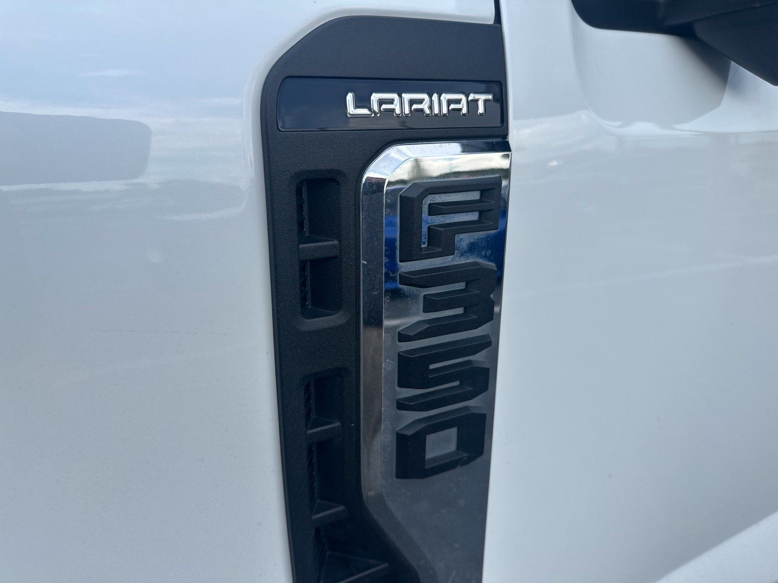 Used 2023 Ford F350 Lariat w/ Tow Technology Package AWD/4WD image 13